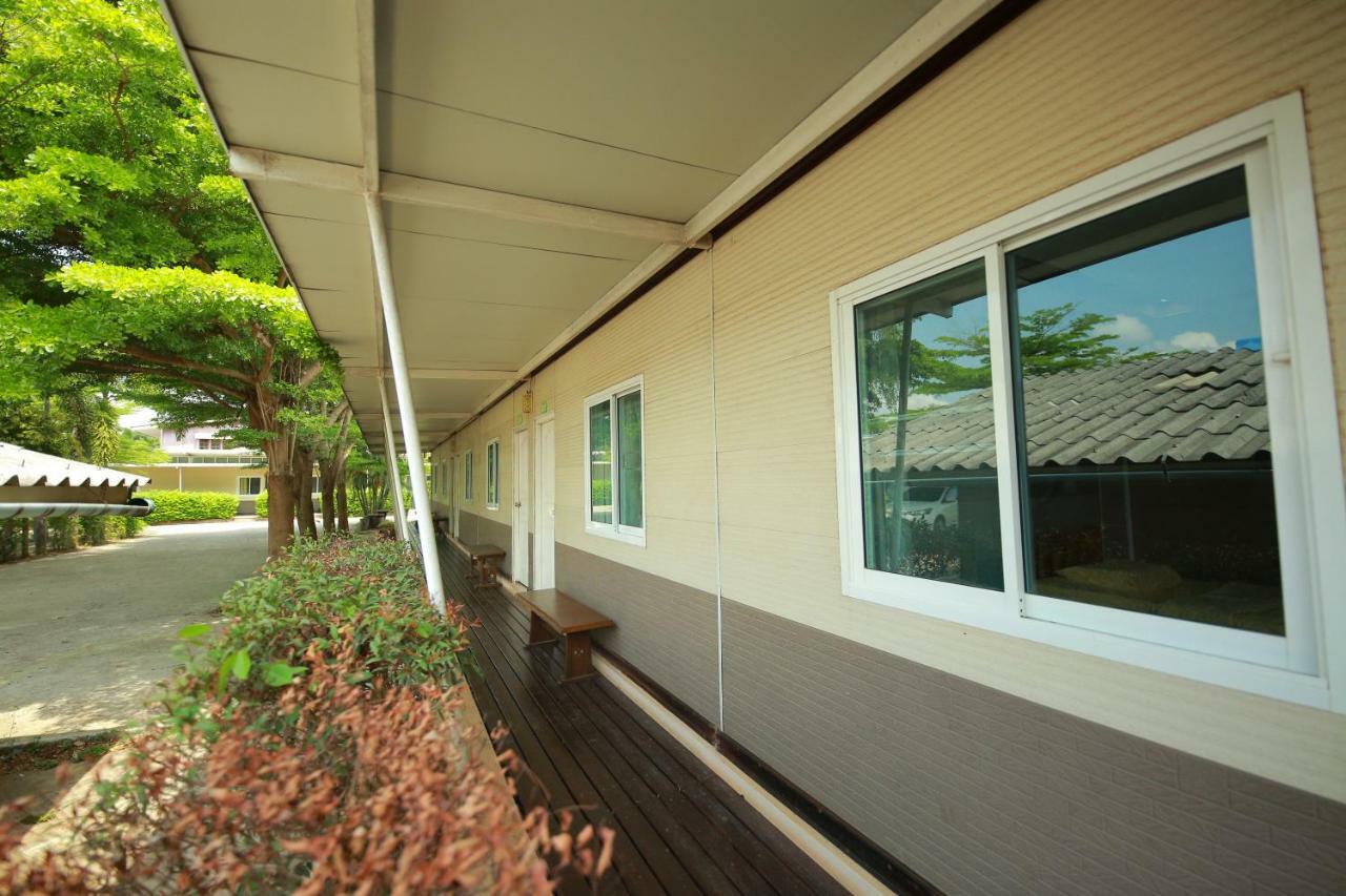 Hotel Baan Sabuy Jung 2*