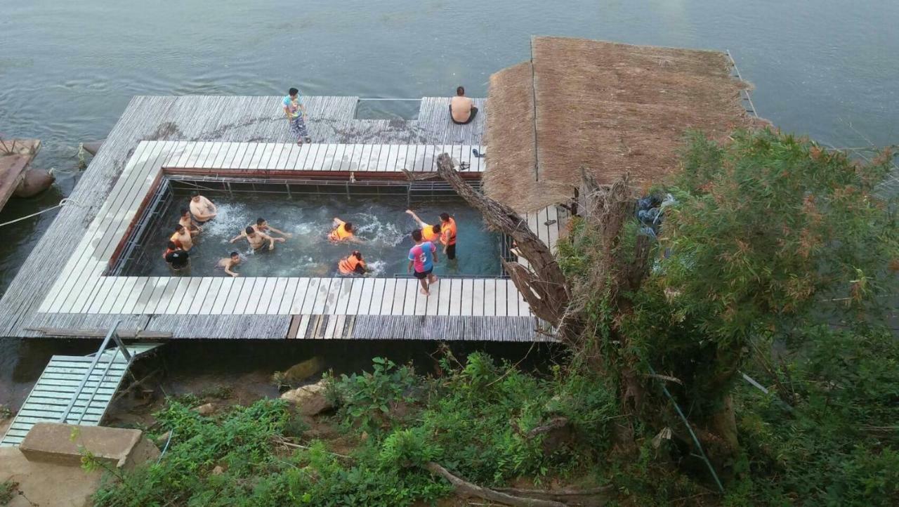 Kwainoy Riverpark 3* Sai Yok