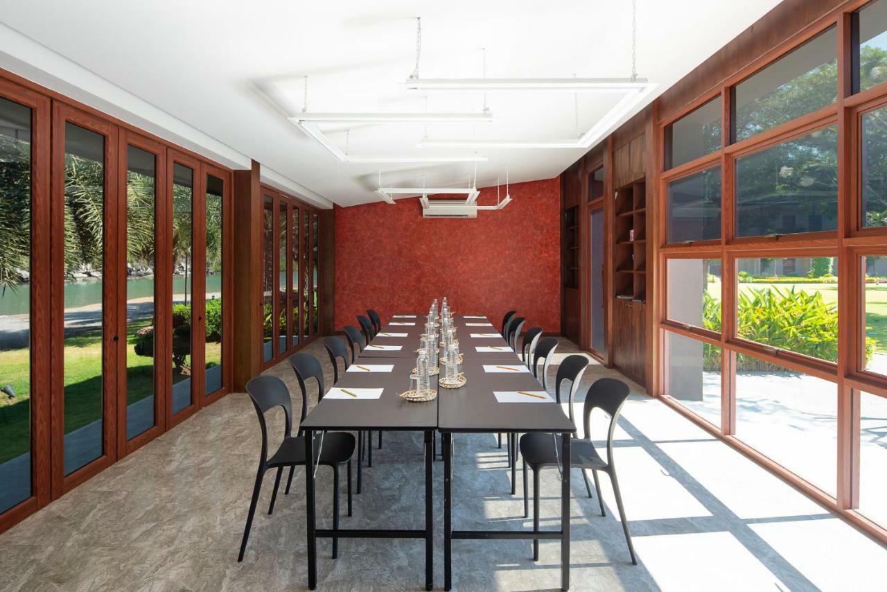 La Isla Pranburi Resort Sam Roi Yot