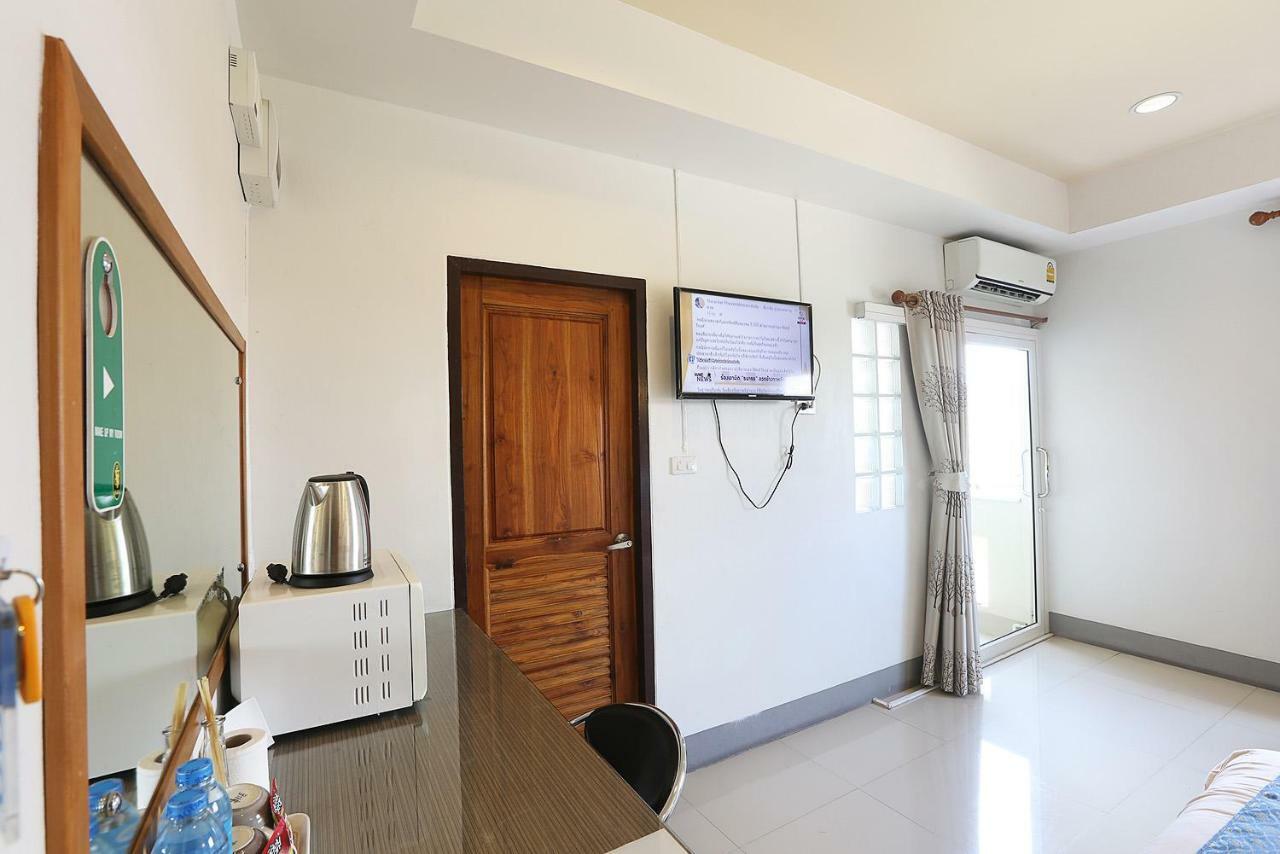 V Place Aparthotel 2*