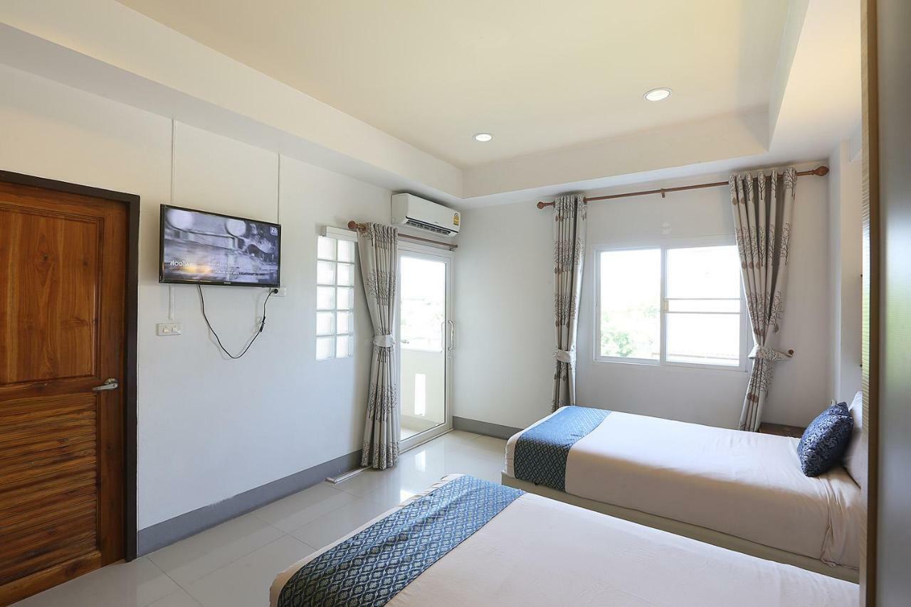 V Place Aparthotel