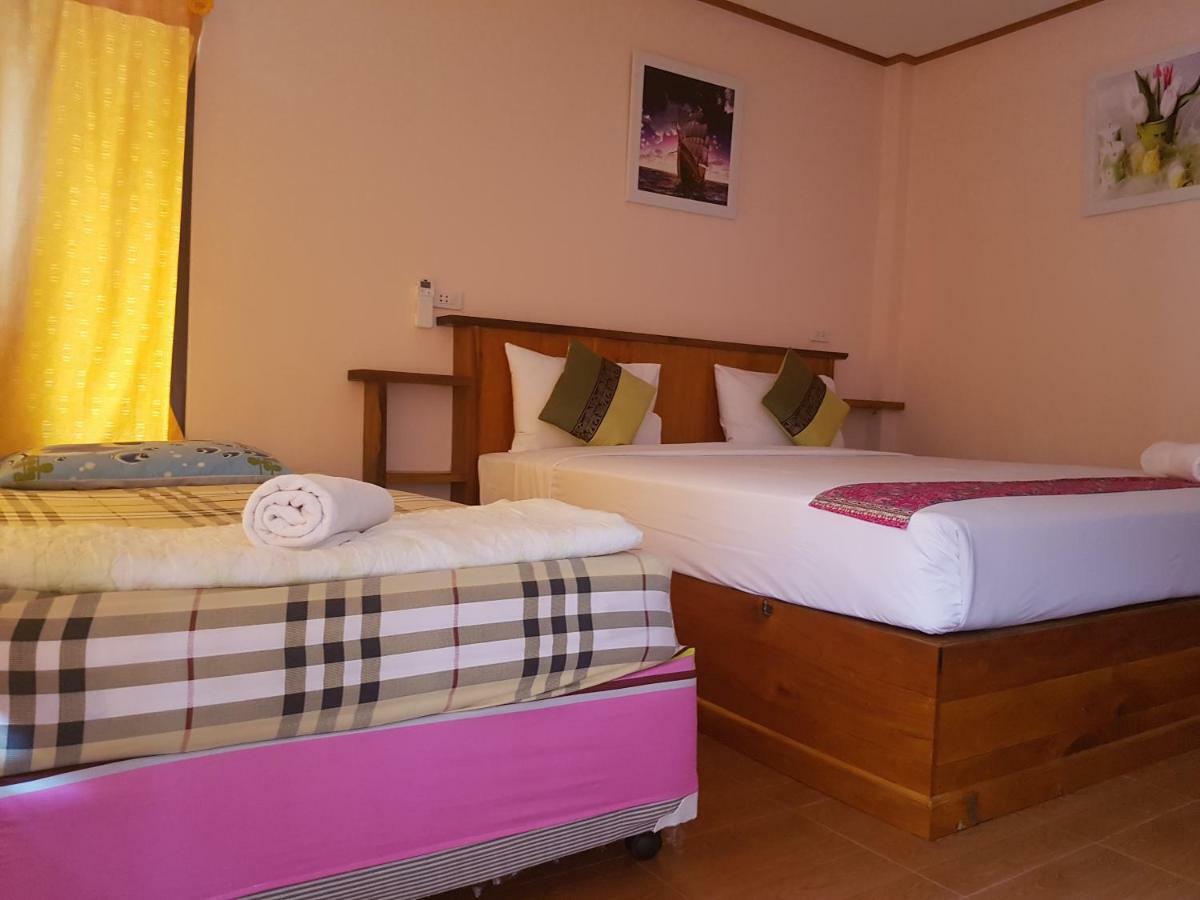 Guest house Phuphat Beach Khanom