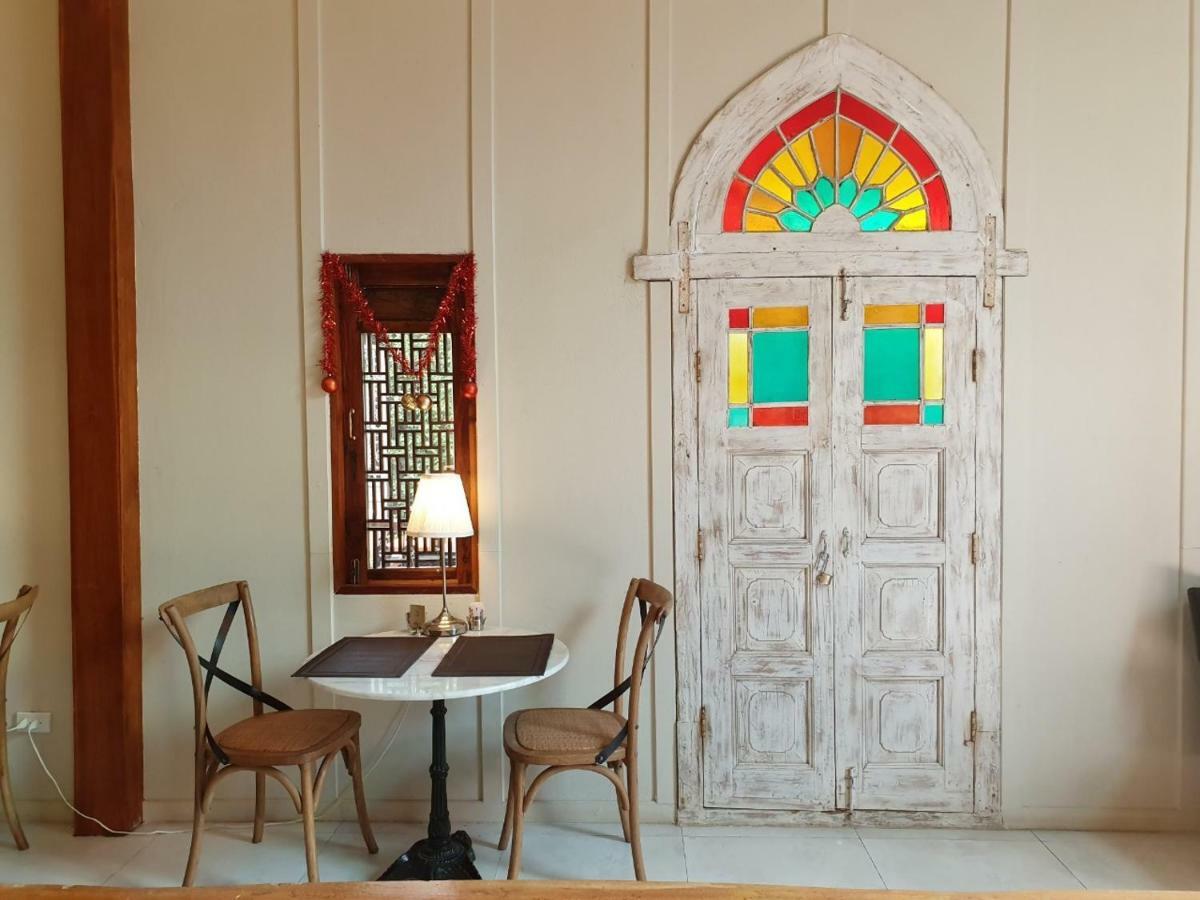 Tharaburi Resort
