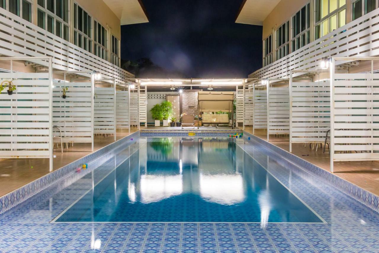 Pool Lay Ban Nong Hin (Prachuap Khiri Khan)
