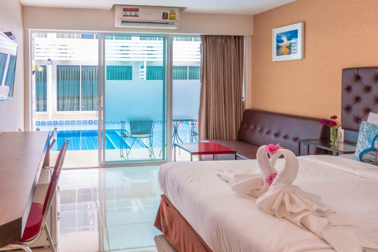 Pool Lay Hotel 3*