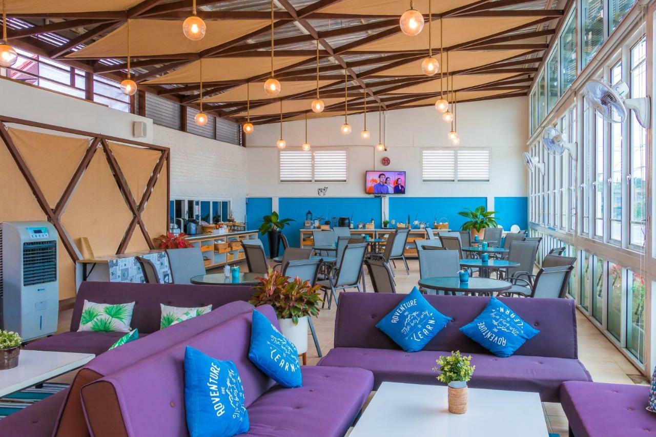 Pool Lay Hotel 3*