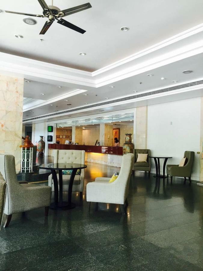 World Palace Hotel