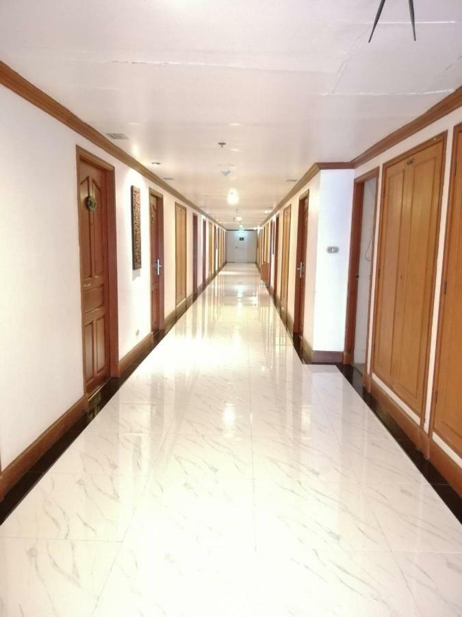 Hotel World Palace