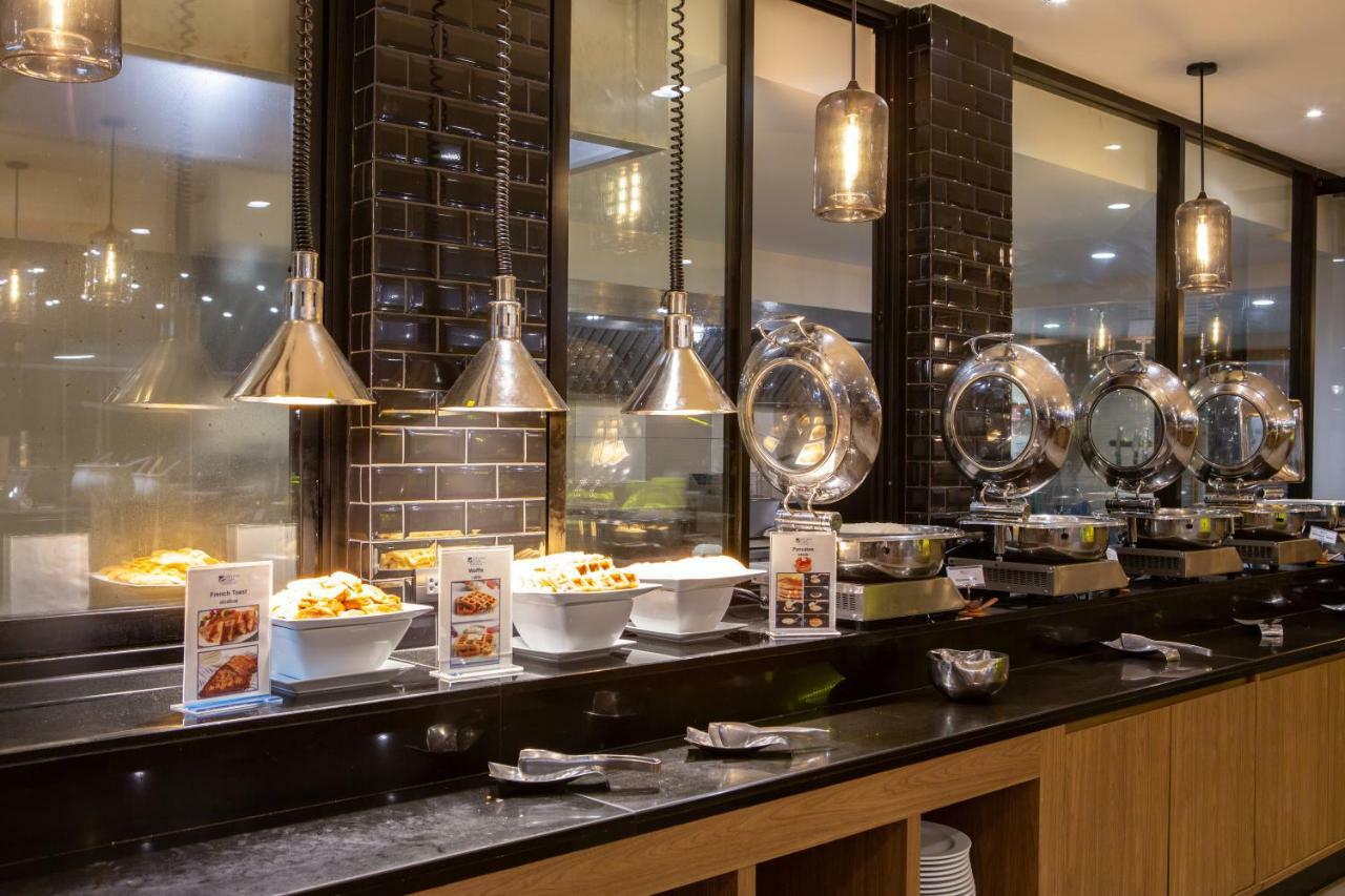 Hotel Deevana Plaza Krabi Aonang 4*