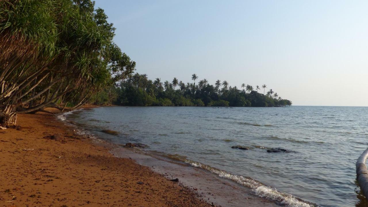 Naivacha Tent Koh Mak