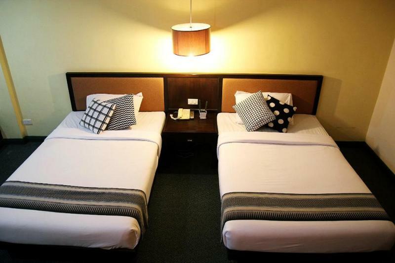 Aek-pailin River Kwai Hotel