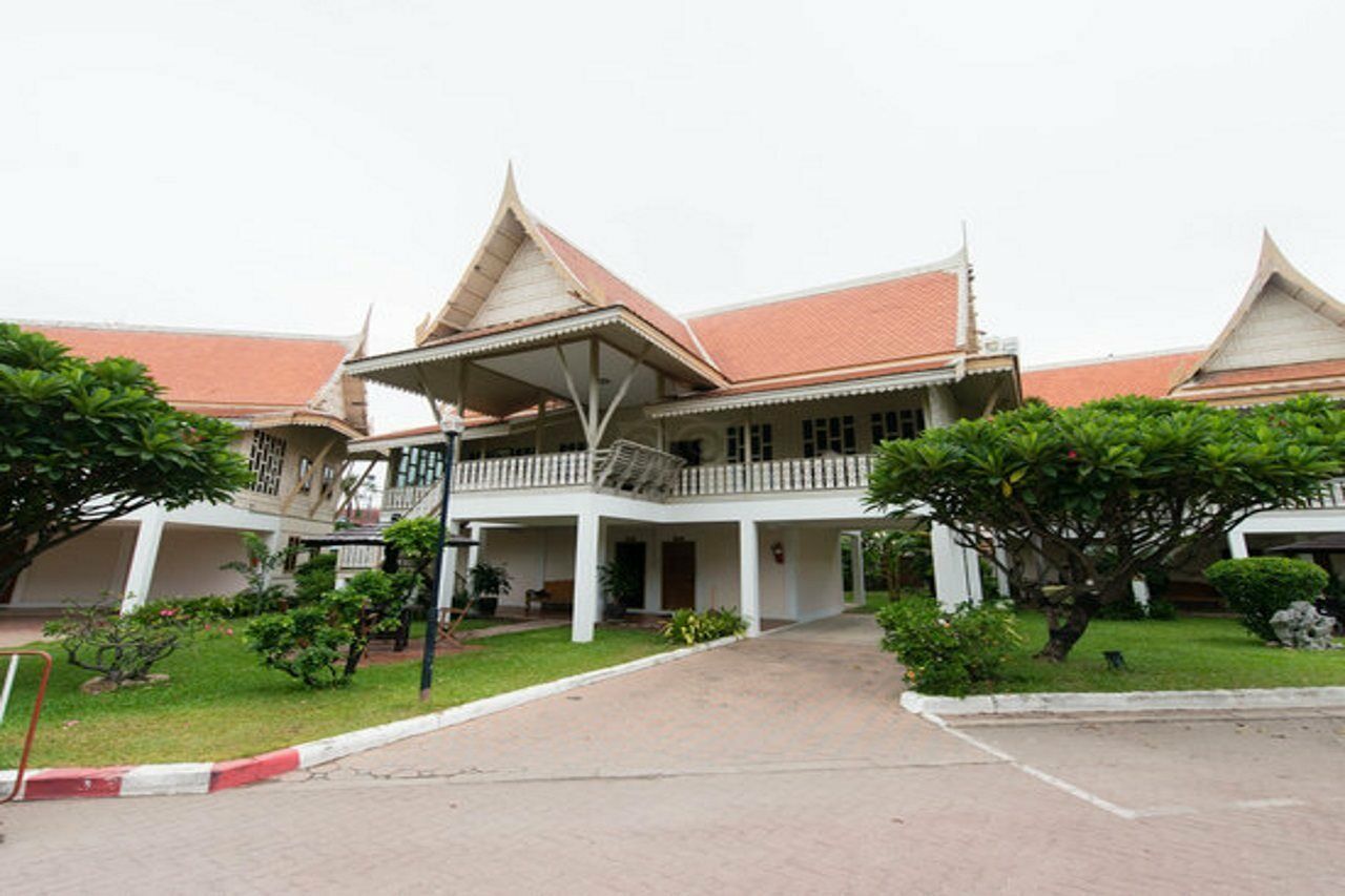 Methavalai Resort