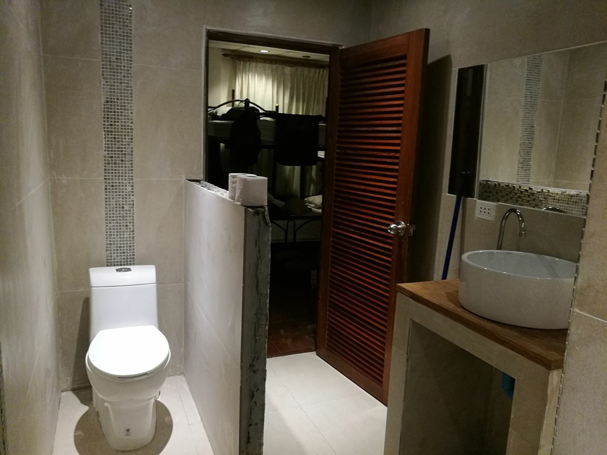 Hotel Hard Road