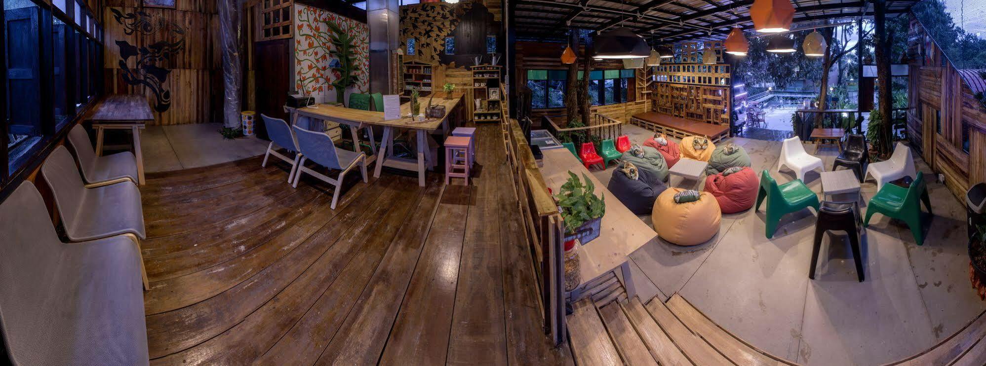 Hotel Baan Peang Por Hostel Koh Lipe 2*