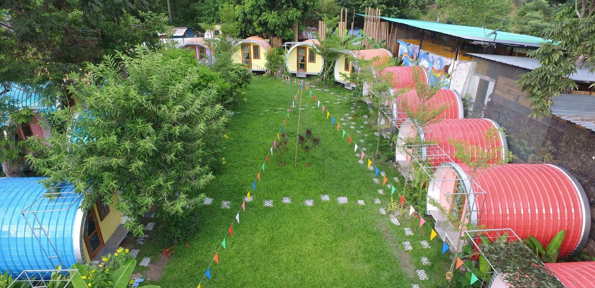 Baan Peang Por Hostel Koh Lipe Hotel