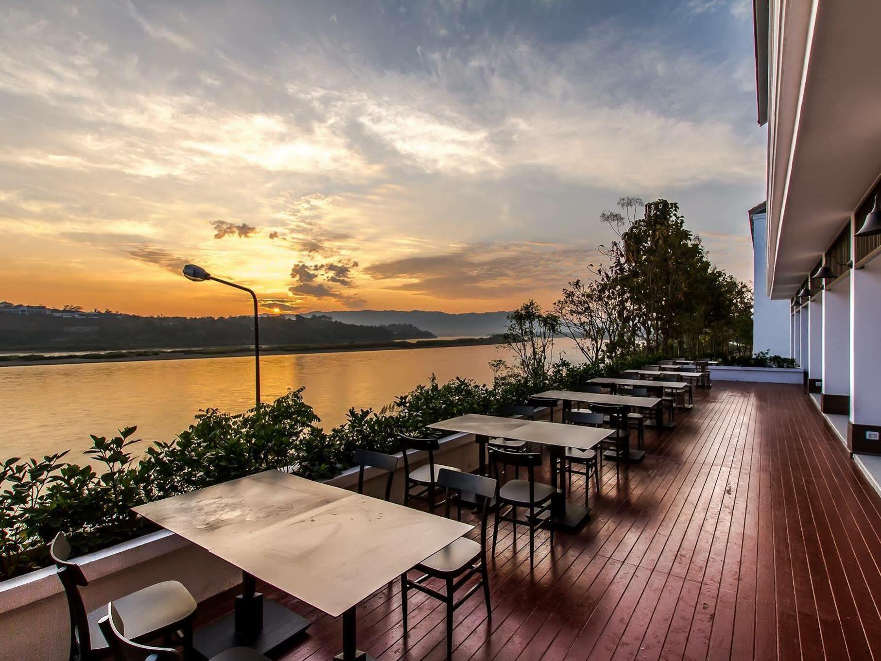 Fortune Riverview 4*