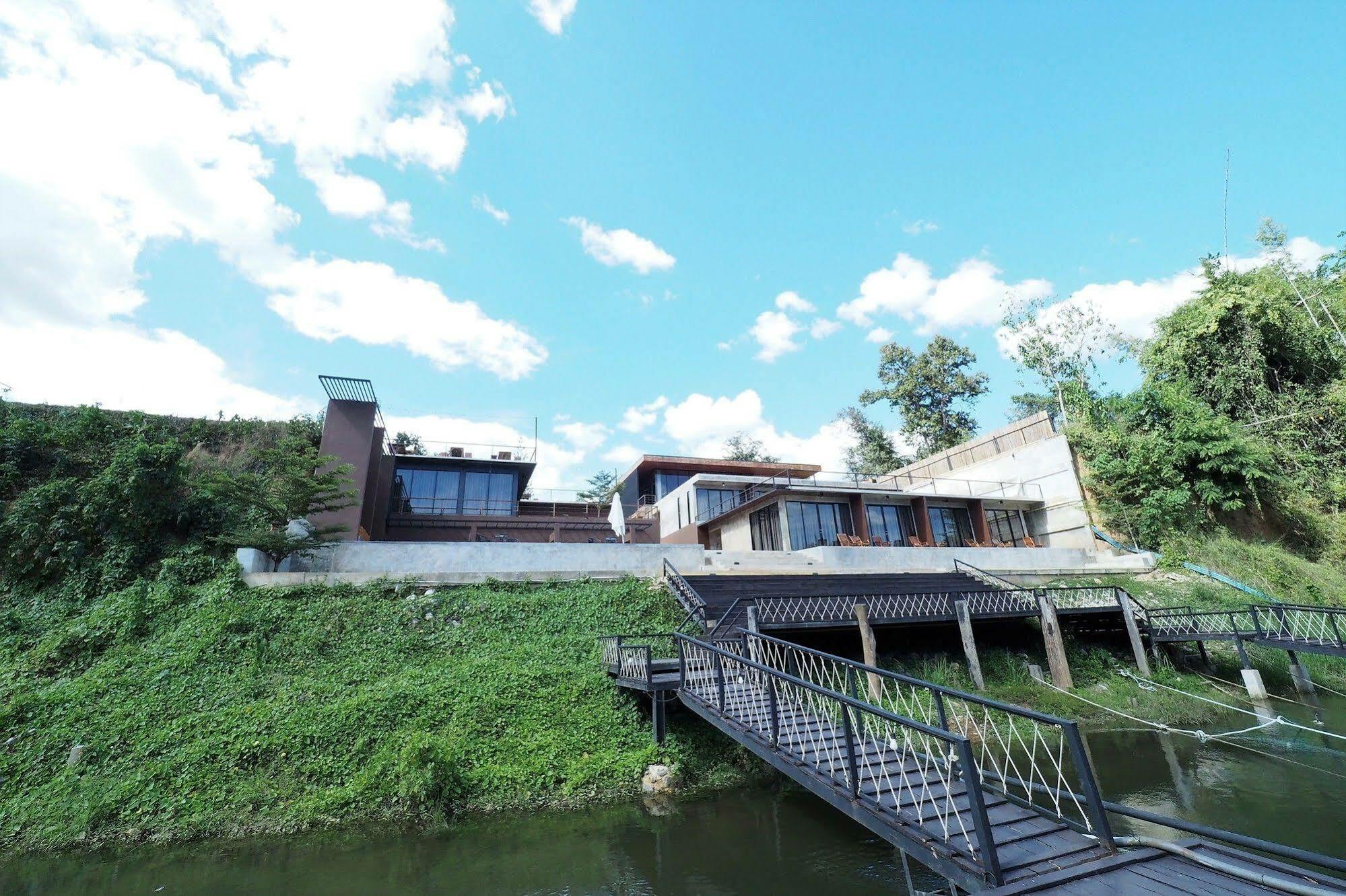 Resort The River Life