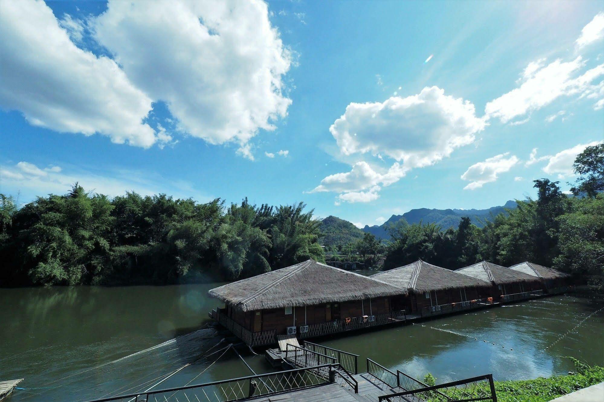 Resort The River Life 3*