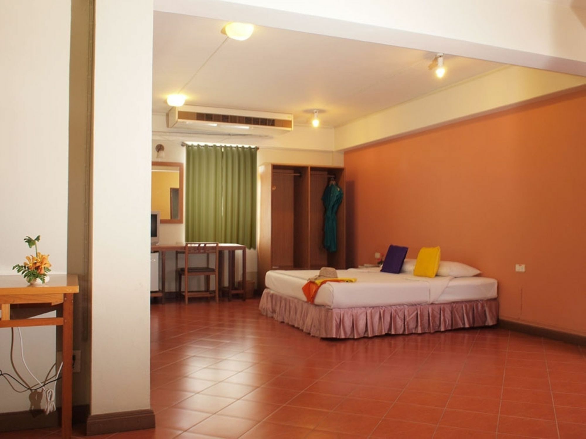 Sun Hotel Phetchaburi