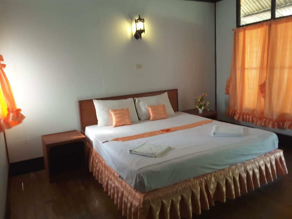 Adam Guest house *