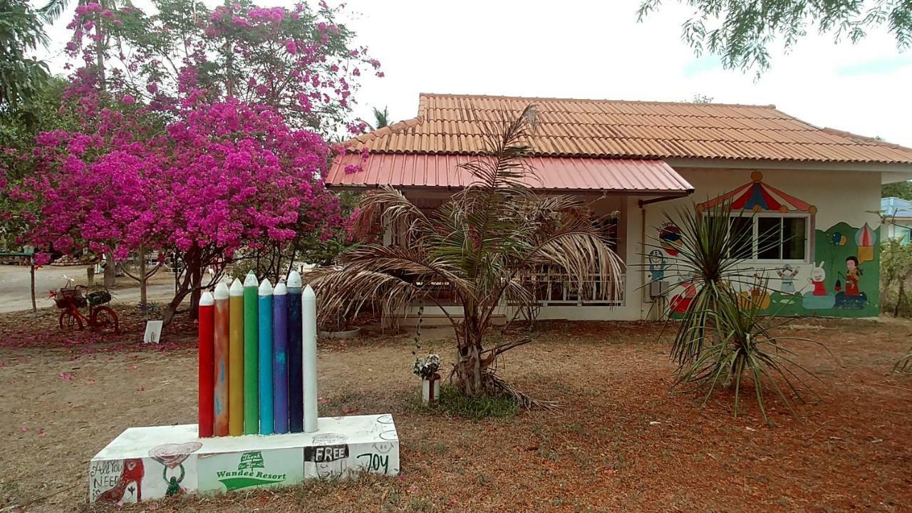 Wandee Casa de hóspedes *