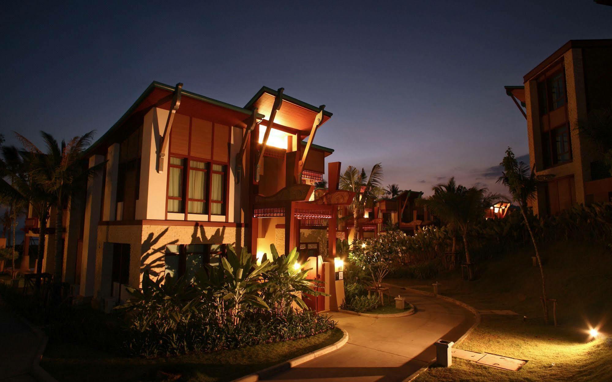 Amatapura Luxury Beachfront 3*