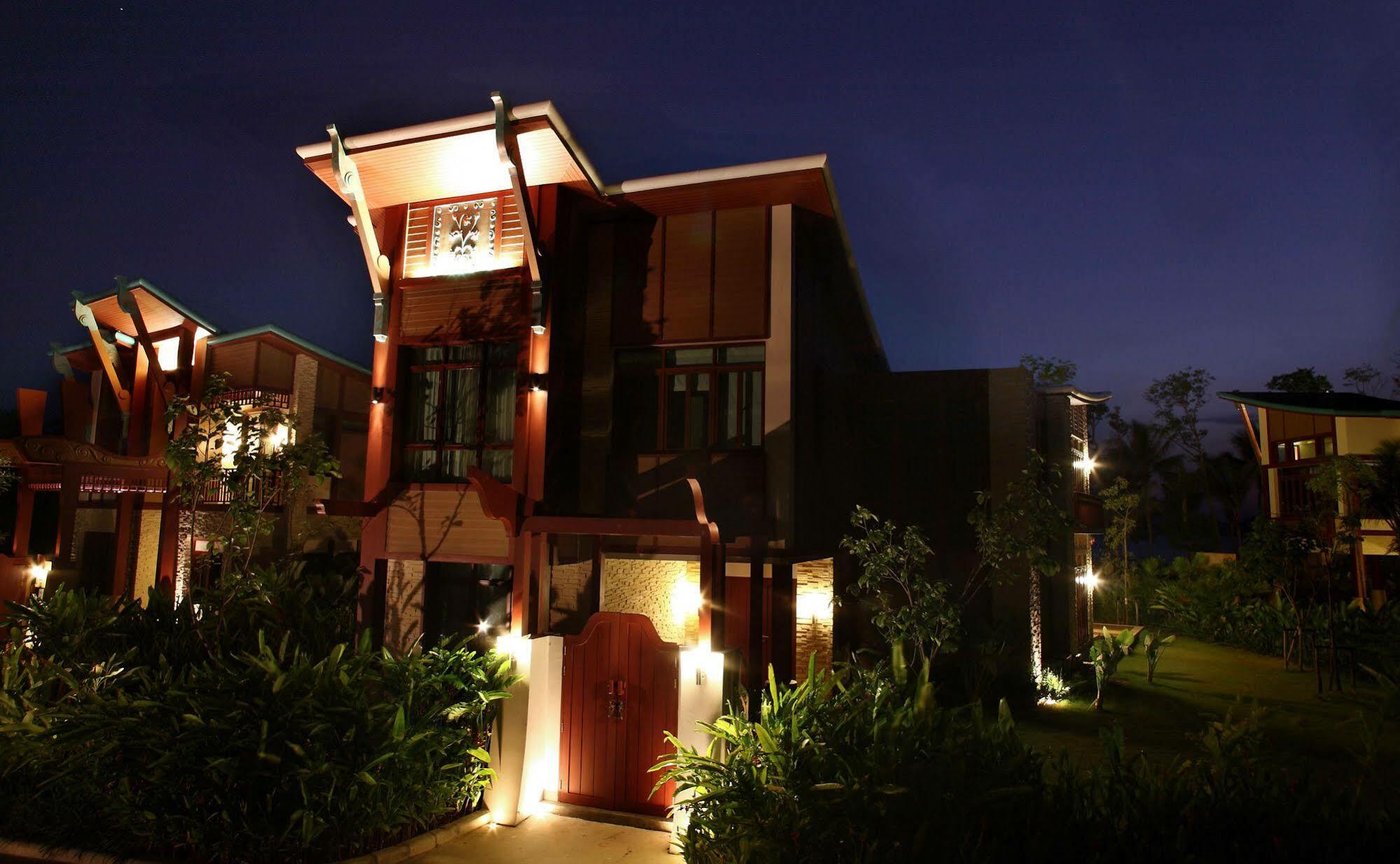 Amatapura Luxury Beachfront 3*