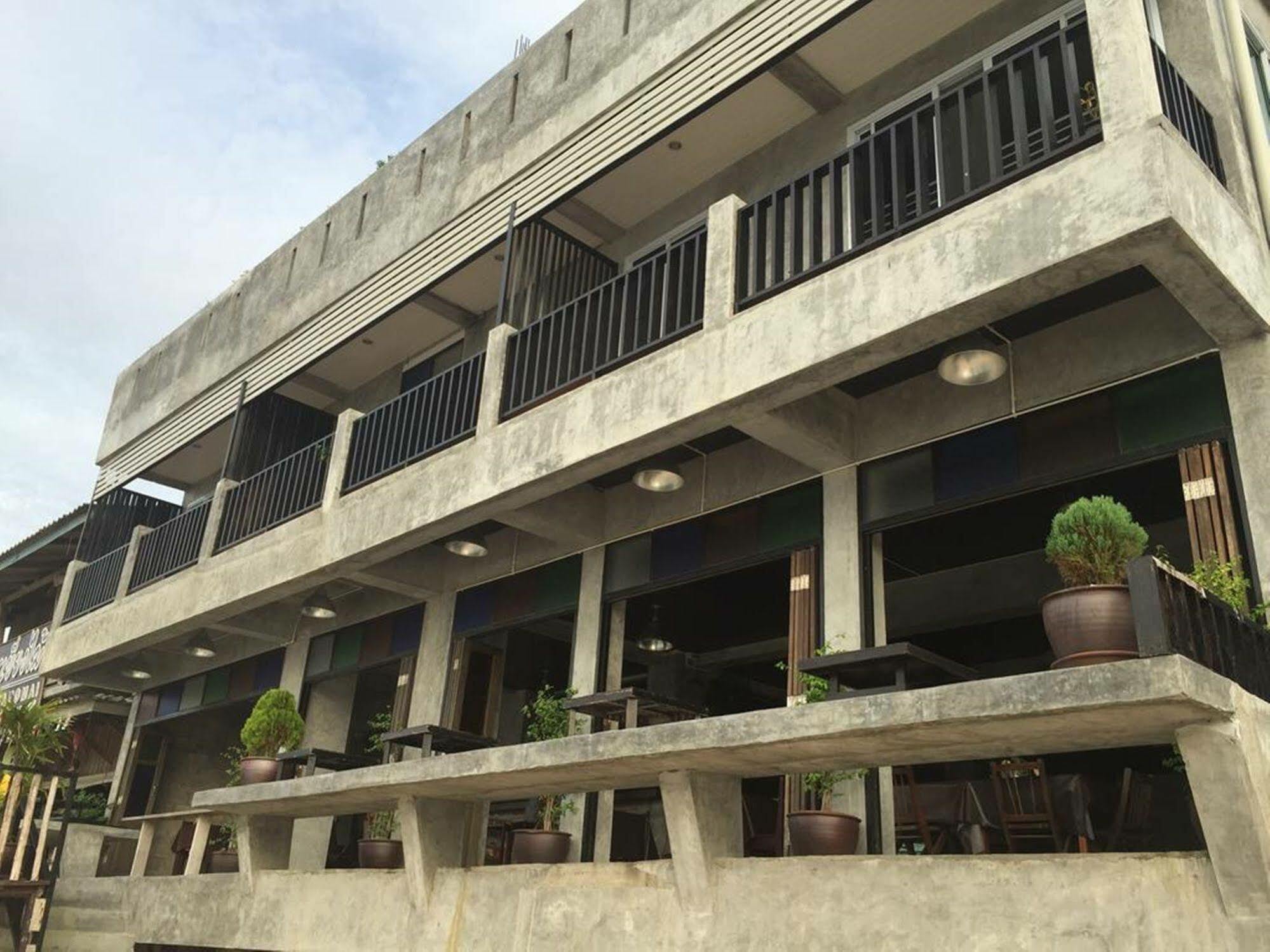Bro&sis Place Hotel Ko Tao