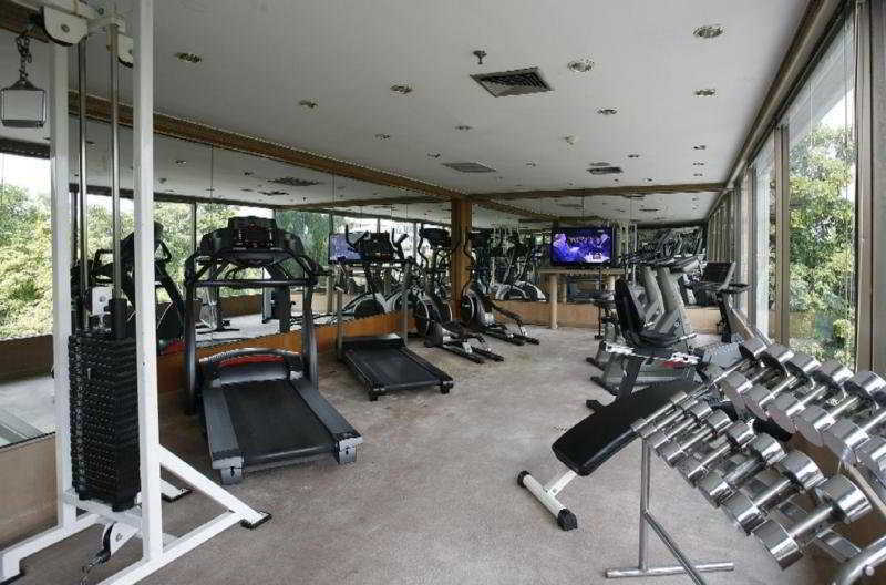 Sima Thani Hotel 4*