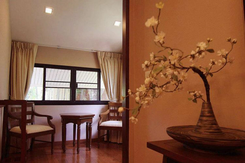 Raya Front - The In Resort