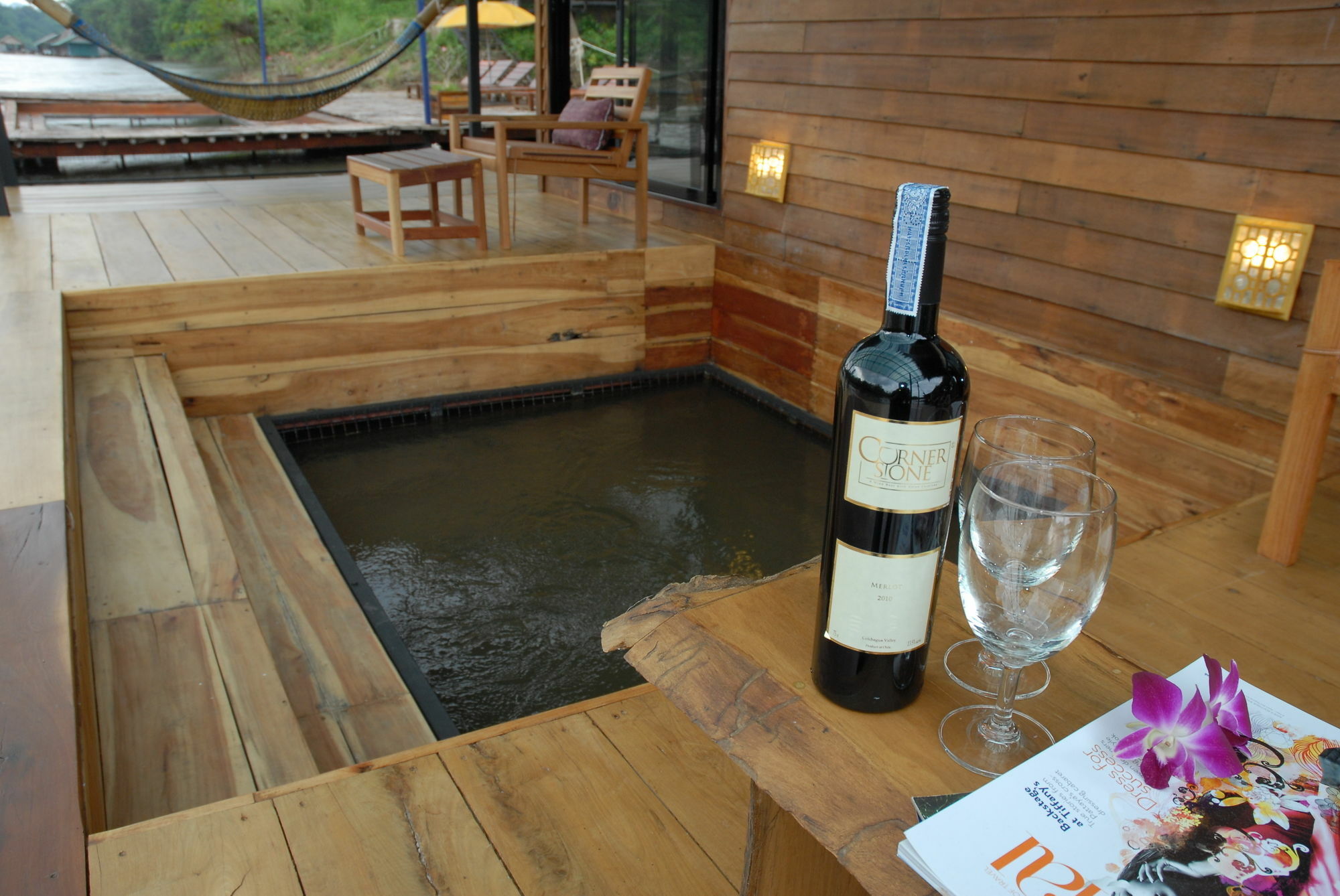 Boutique Raft 3*