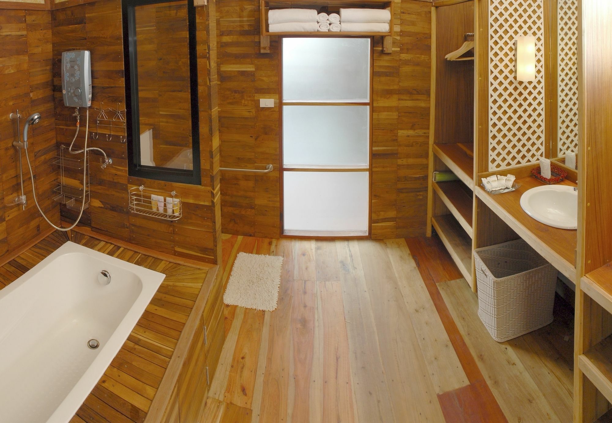 Boutique Raft 3*