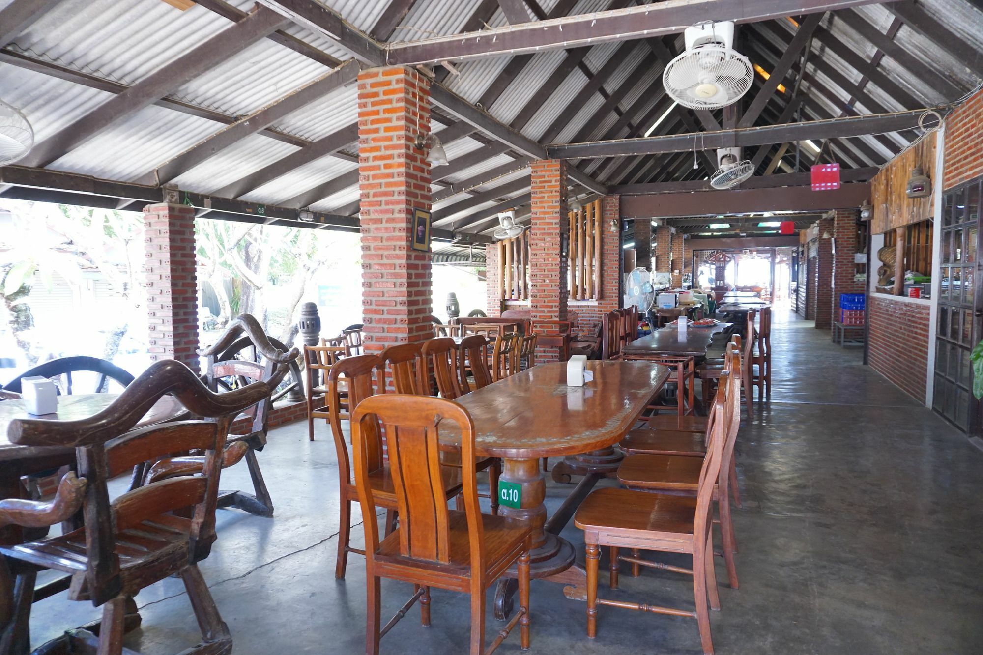 Hill Hotel Chiang Khan