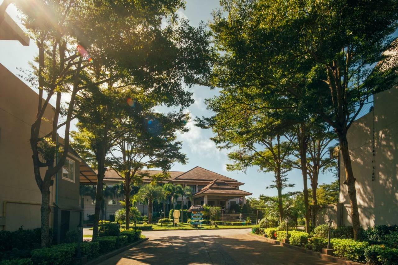 Pavilion Resort