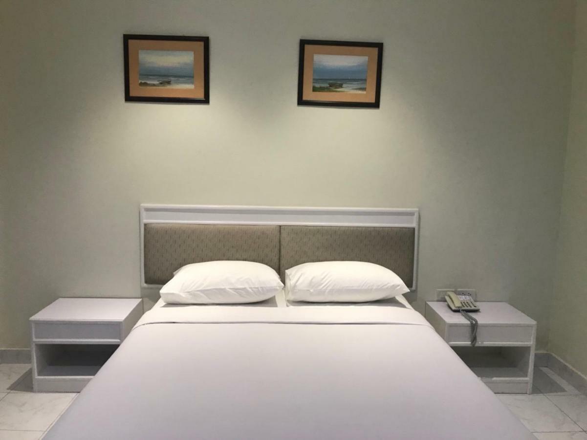 Hotel Star 3 And 3*