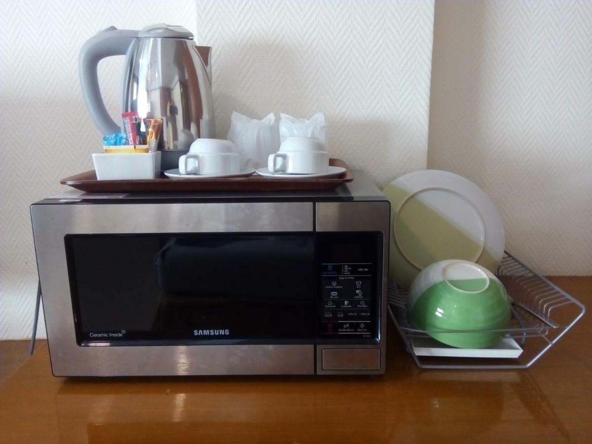 Seaview Sriracha 3*