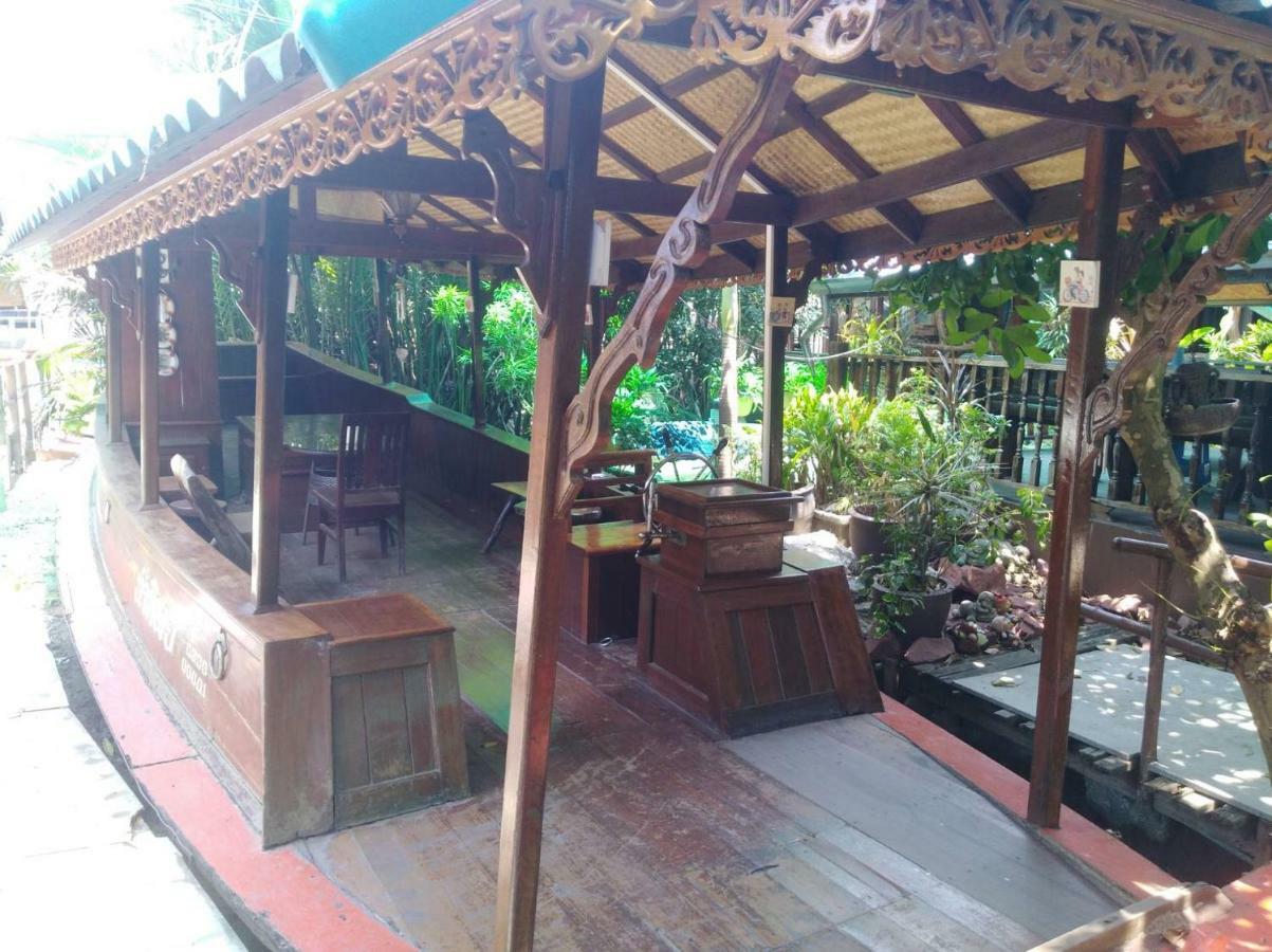 Ruennamyen Amphawa Samut Songkhram