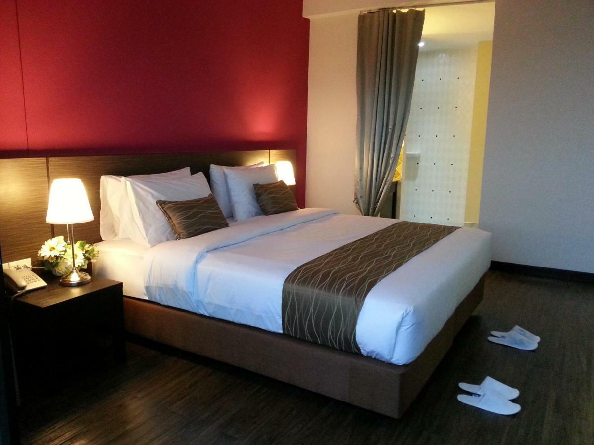 Coco View Hotel