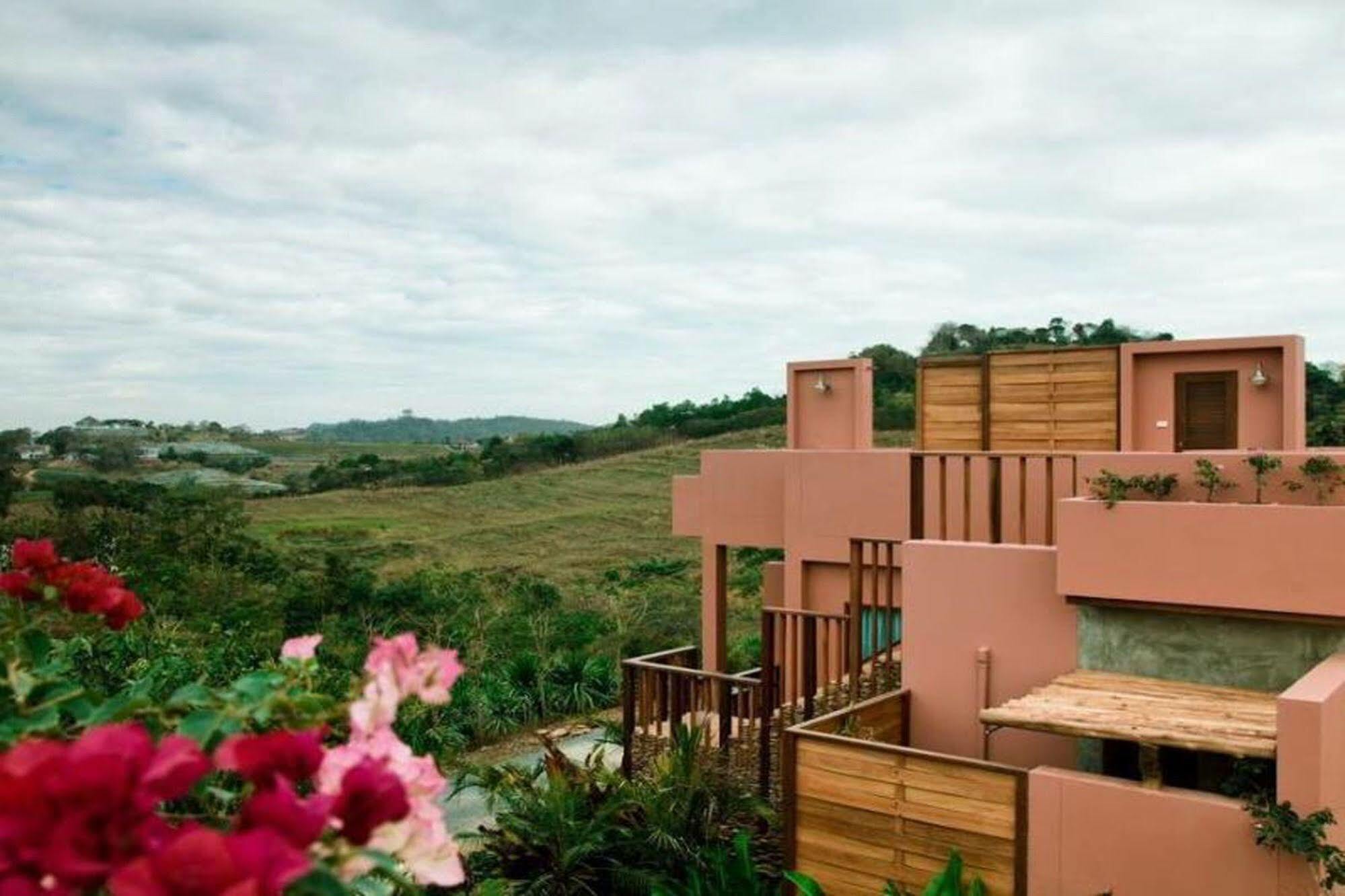 Phukumhom Khao Yai Resort Wangkata