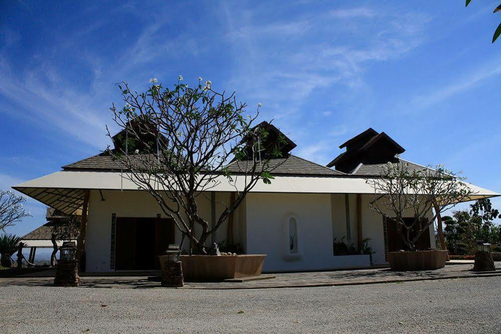 Phukumhom Khao Yai Resort 4*