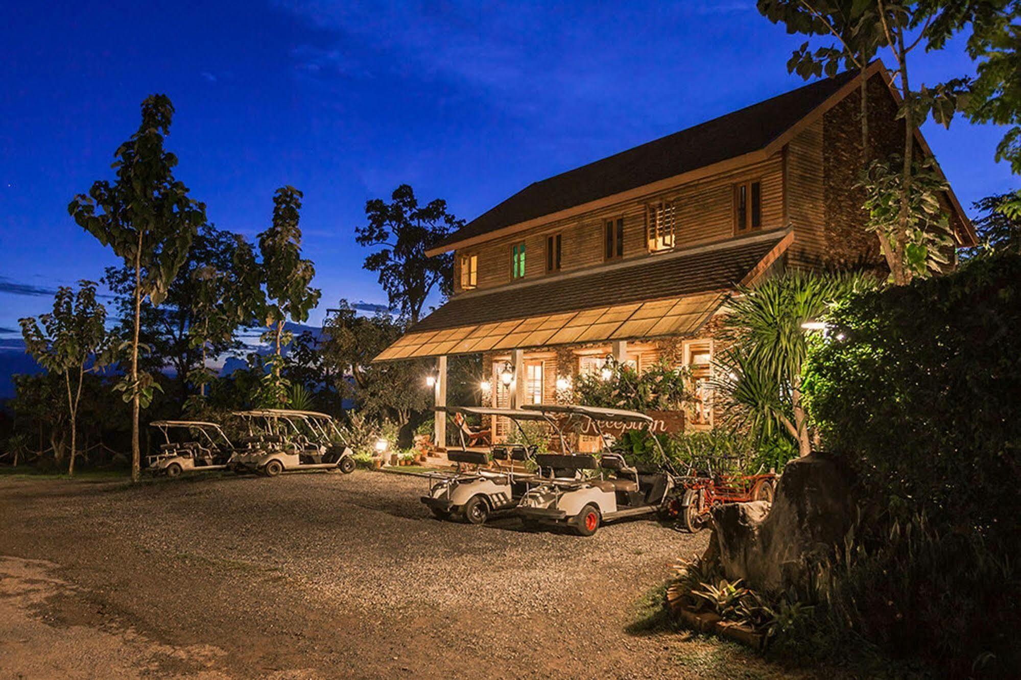 Phukumhom Khao Yai Resort Wangkata