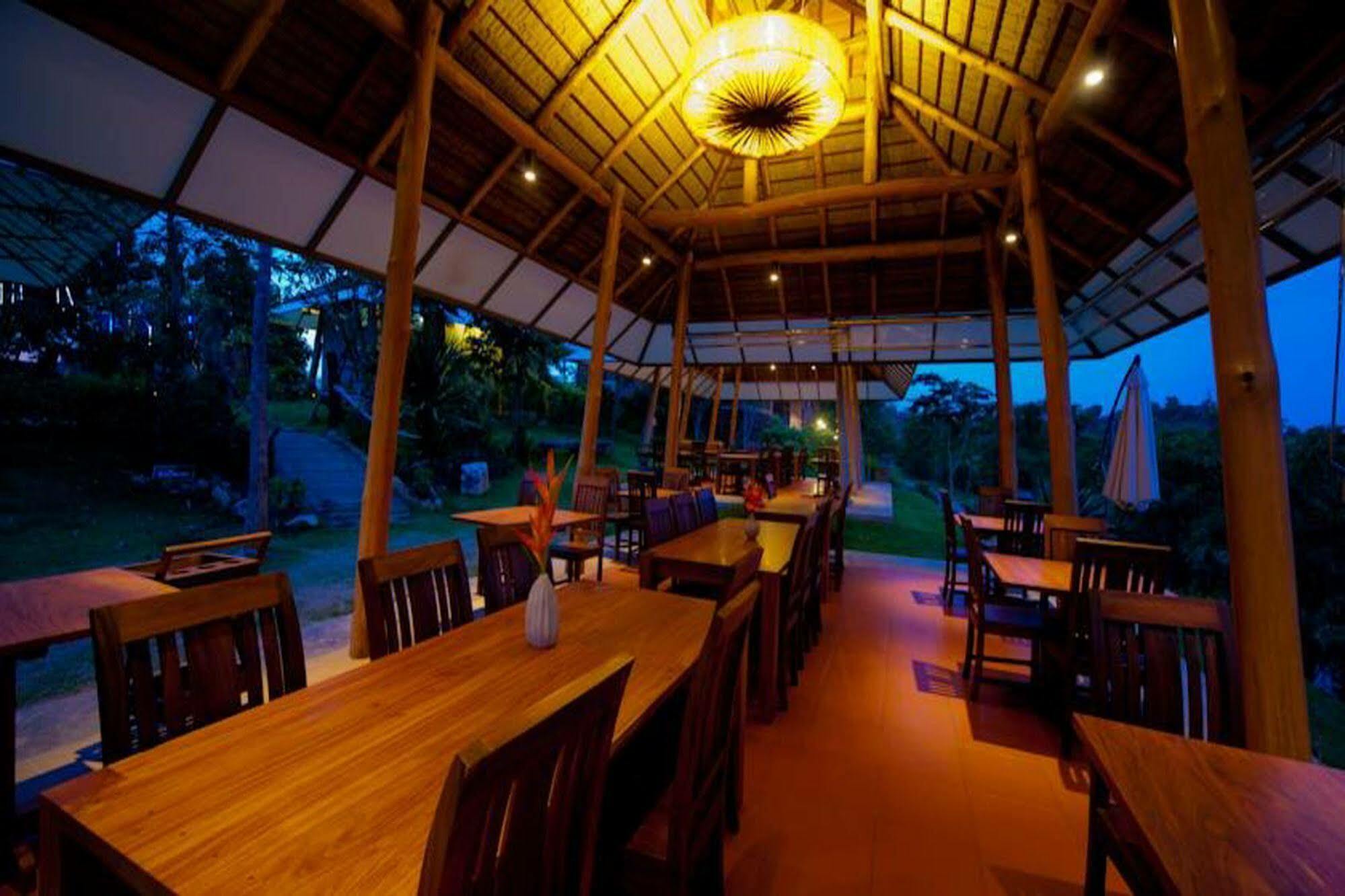 Phukumhom Khao Yai Resort 4*