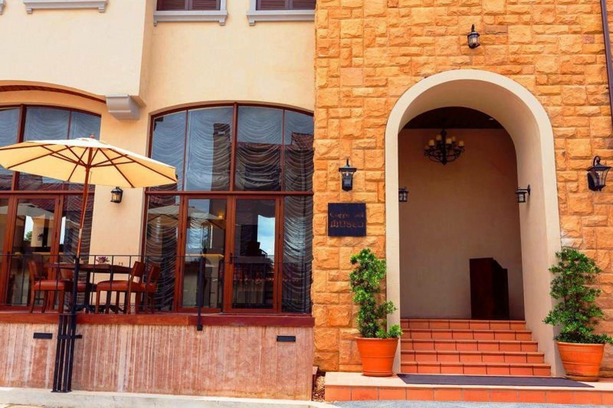 Hotel Toscana Town Square Suites Mu Si