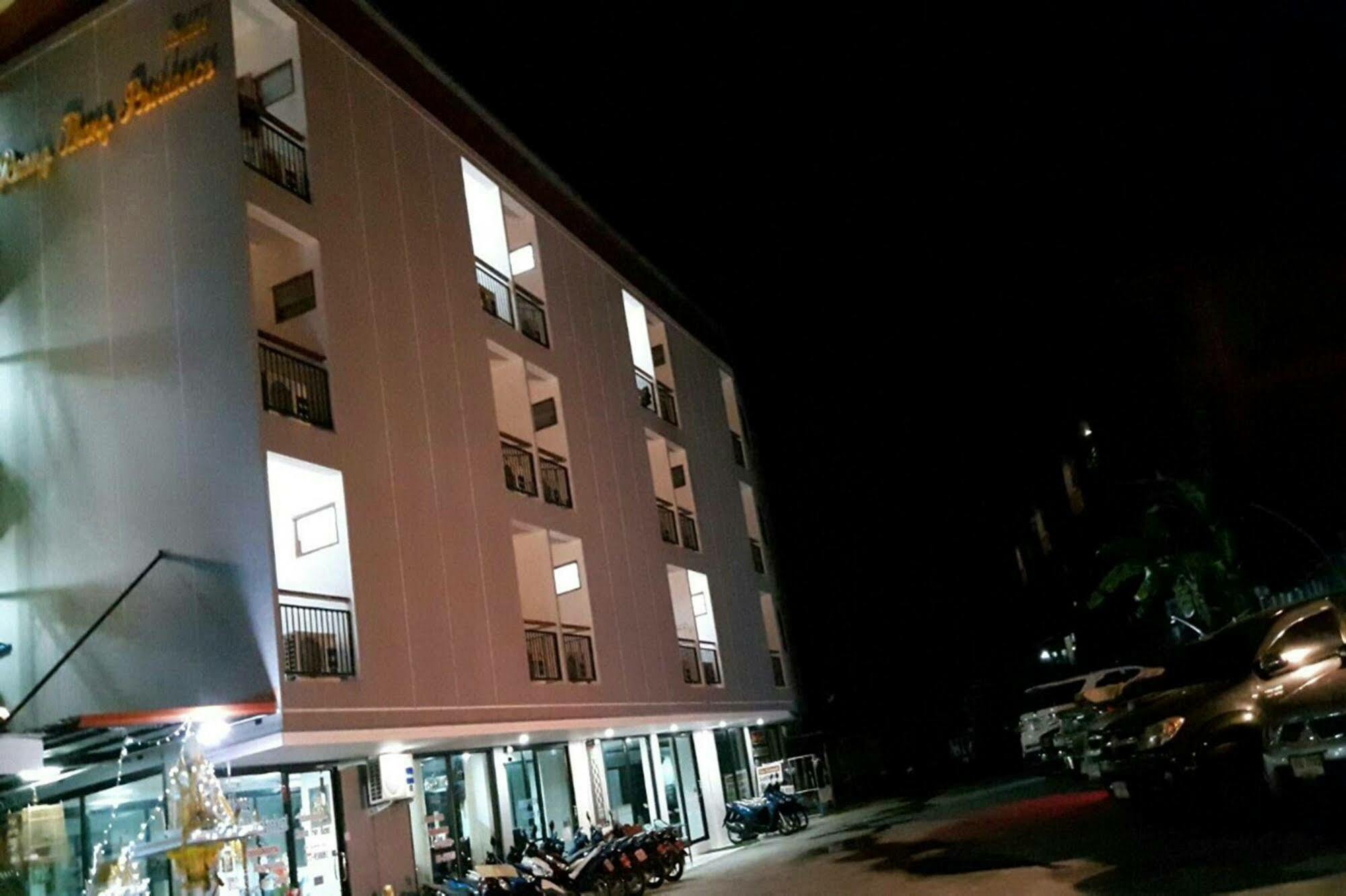 Hotel Ruang Thong