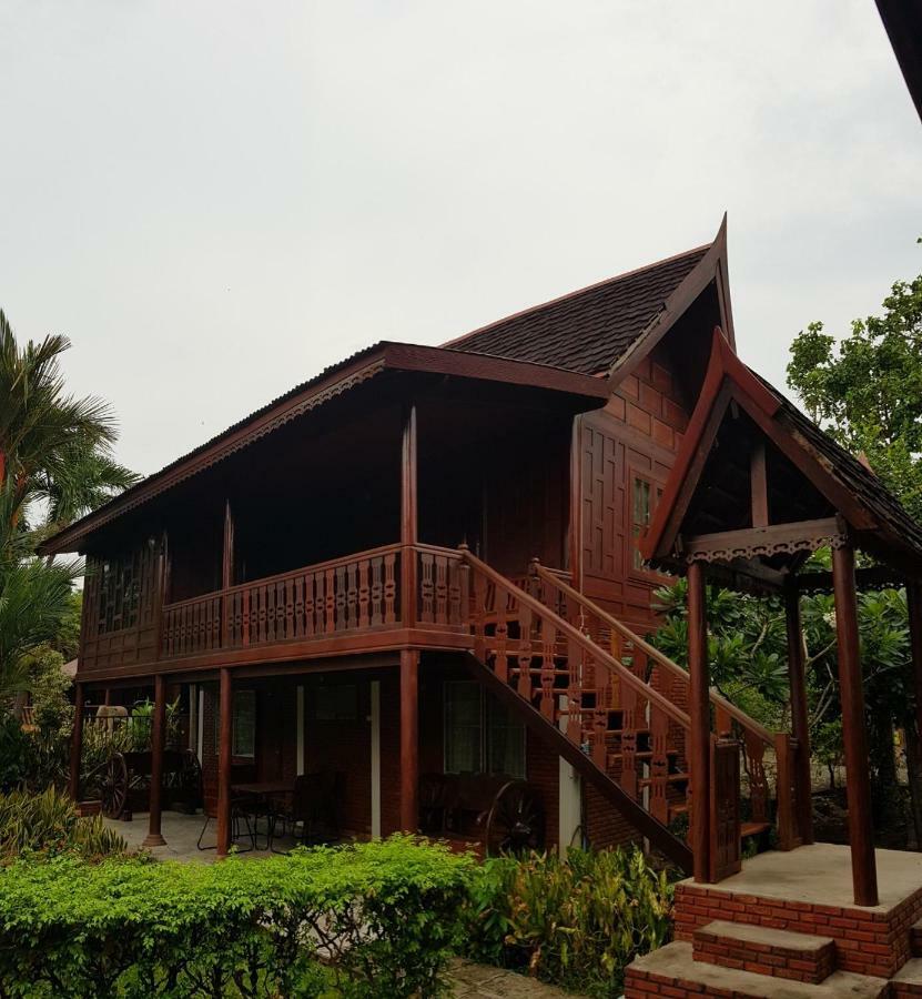 Hotel Hill 3*