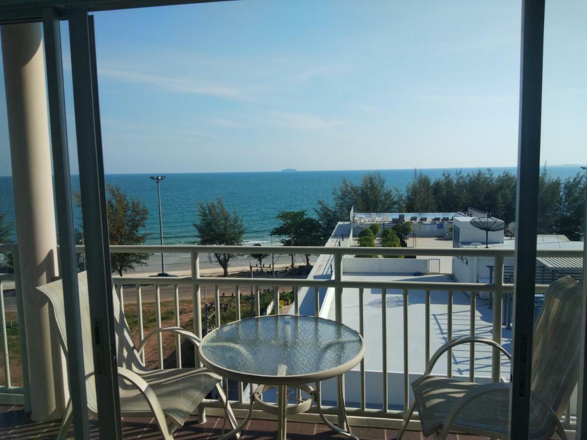 Apartment Grandbeach Sea View By Malai *