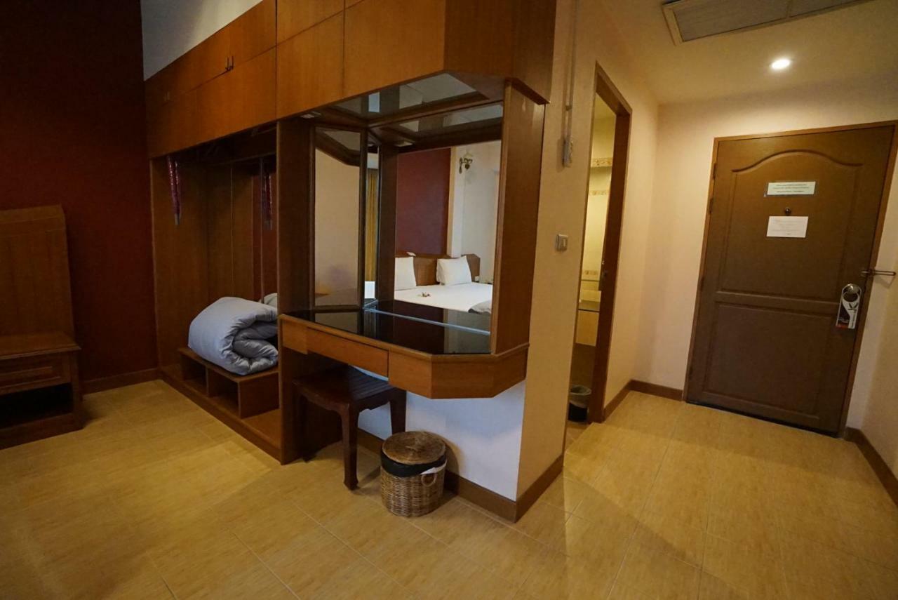 Country View 3* Suphan Buri