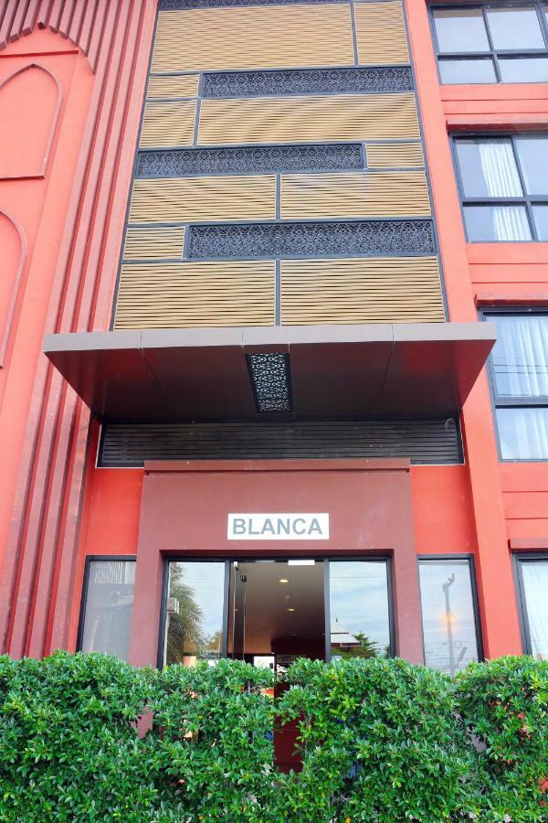 Bluroc 15/684 Apartment *