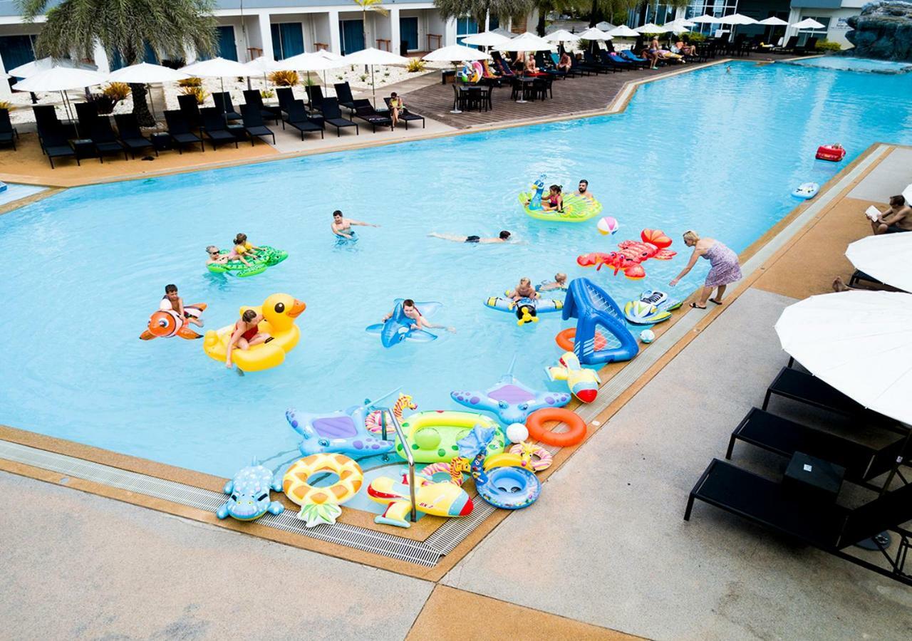 Grandblue & Beachclub Resort Mae Phim