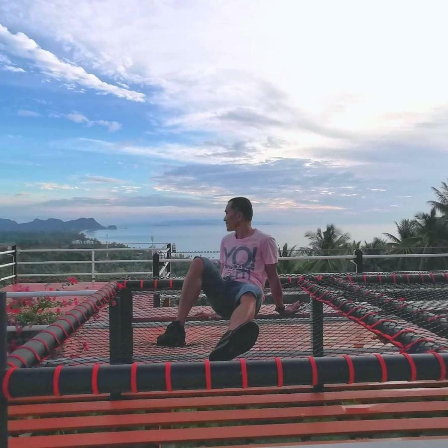 Happy 2* Khanom